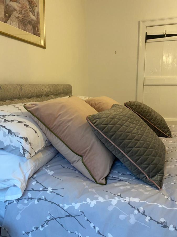 Stunning 2 Bedroom Flat In A Central Location New Alresford Bagian luar foto