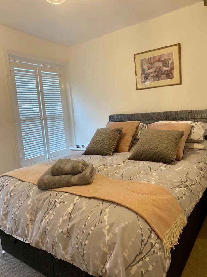 Stunning 2 Bedroom Flat In A Central Location New Alresford Bagian luar foto